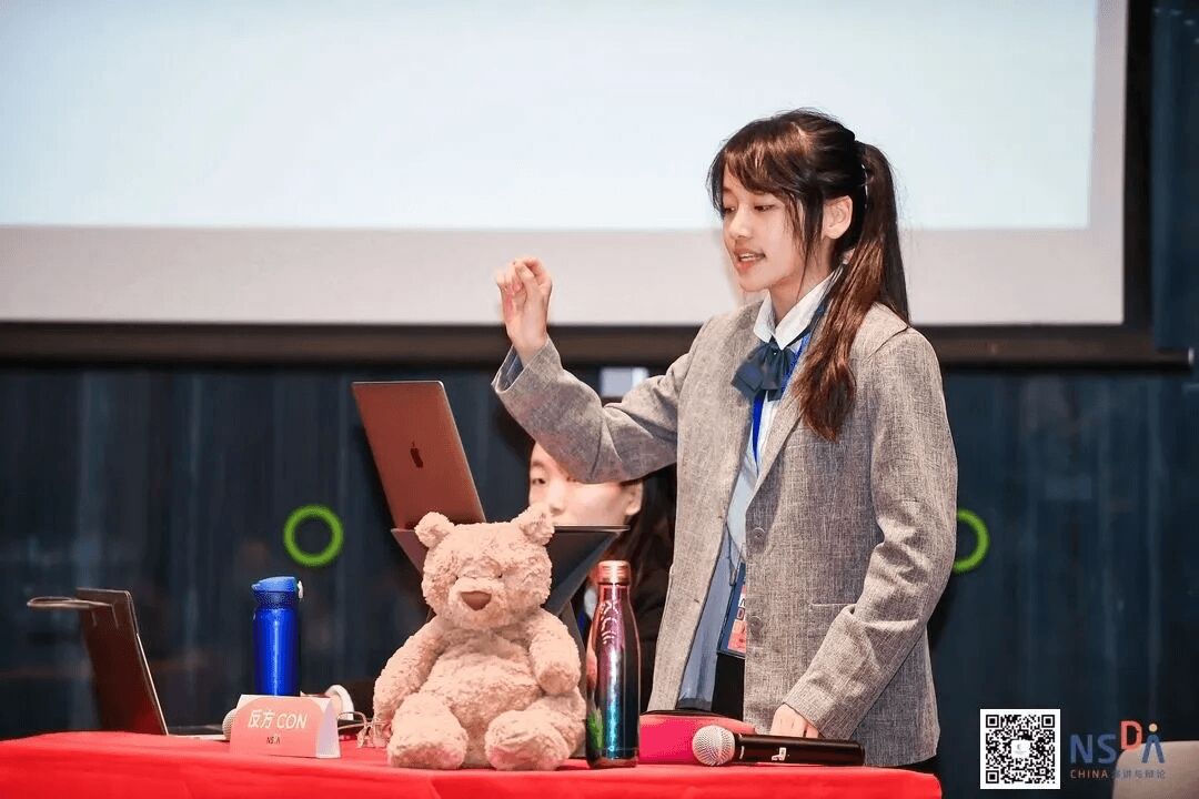 被埃默里大学和香港大学同时录取的荟同毕业生